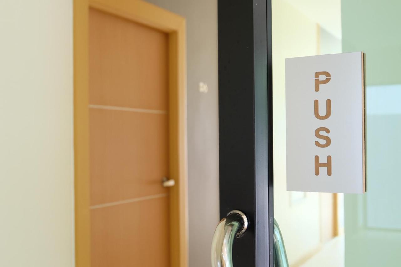 Order Residence Ban Pa Muat Екстериор снимка